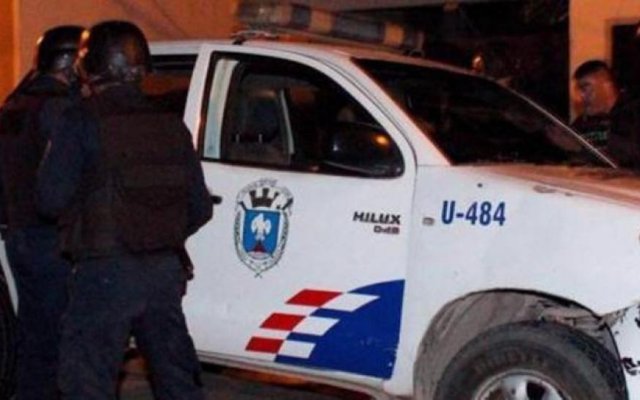Agua Santa: Desalojo de una fiesta clandestina en la que participaba un funcionario policial