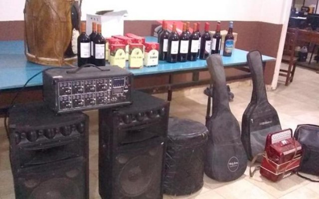 Villa Río Hondo: Detenidos y vehículos secuestrados en fiesta clandestina