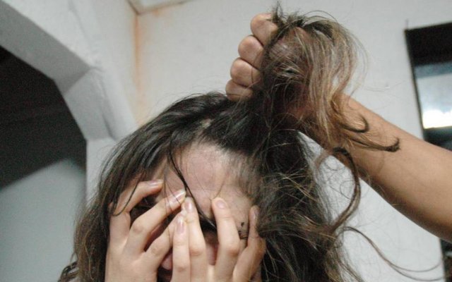 Denunció que su hermana lleva a su hija menor a fiestas clandestinas y la maltrata
