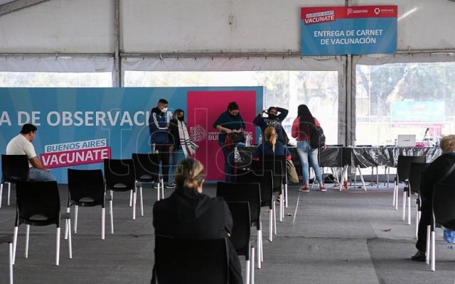 Kicillof anunció vacunación libre para mayores de 50 en la provincia de Buenos Aires