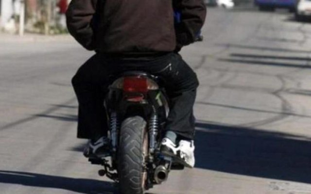 Barrio Herrera el Alto: Motochorros asaltaron a una pareja de novios y le robaron hasta las zapatillas