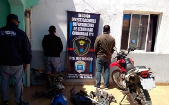 Esclarecen dos robos y detienen a tres posibles delincuentes dedicados a robar motos en Las Termas de Río Hondo